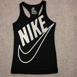 Nike top